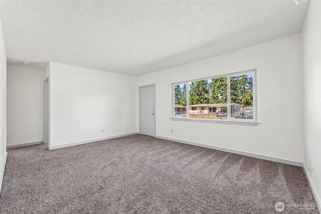10221 Villa Lane SW, Lakewood, WA 98499
