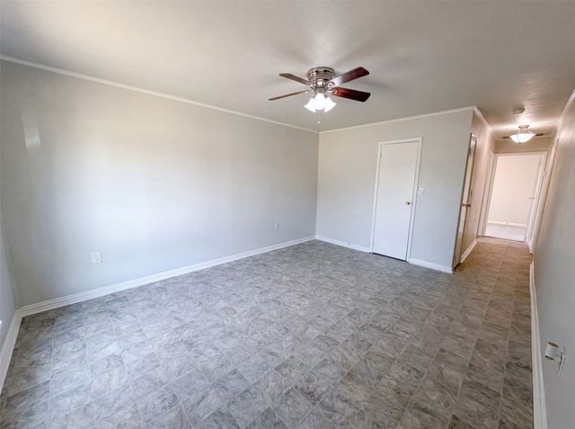 4268 Texas College Drive, Dallas, TX 75241