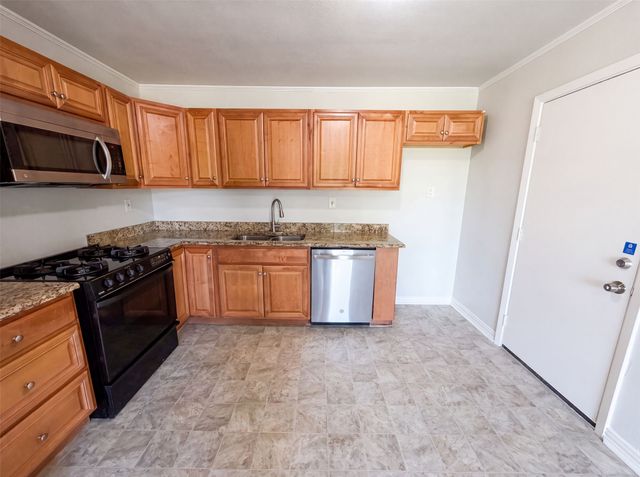 4268 Texas College Drive, Dallas, TX 75241