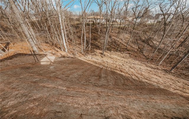 26 Smart Lane, Bella Vista, AR 72715