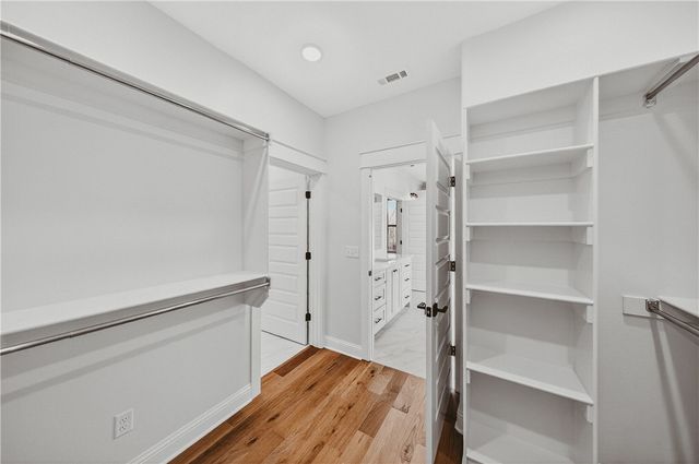 26 Smart Lane, Bella Vista, AR 72715