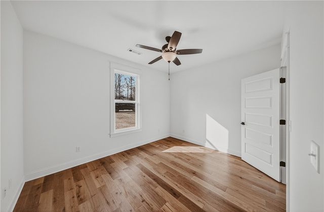 26 Smart Lane, Bella Vista, AR 72715