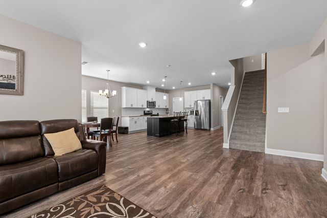 2004 Notchleaf Rd, Antioch, TN 37013