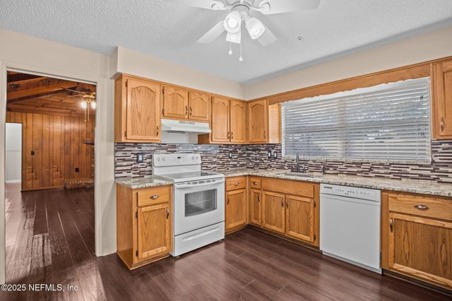 538 BLUE GRASS Court, Orange Park, FL 32073