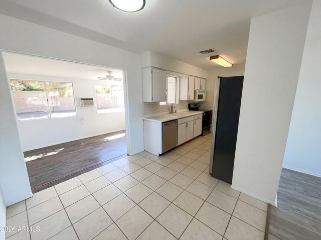 639 N 57TH Place, Mesa, AZ 85205