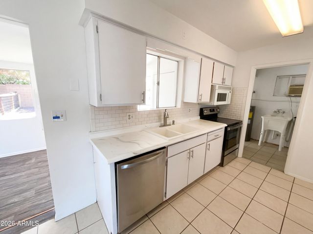 639 N 57TH Place, Mesa, AZ 85205