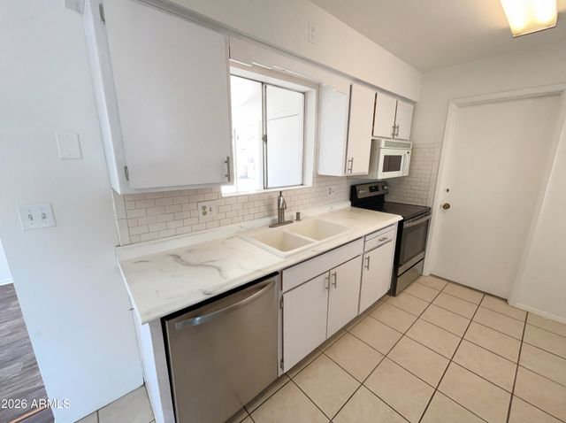 639 N 57TH Place, Mesa, AZ 85205