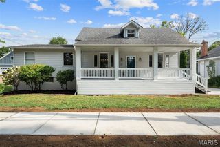 807 E Essex Avenue, Glendale, MO 63122