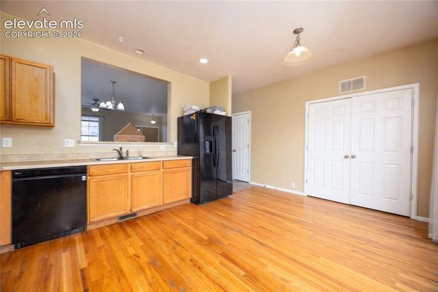 2008 Creekridge Point, Colorado Springs, CO 80910