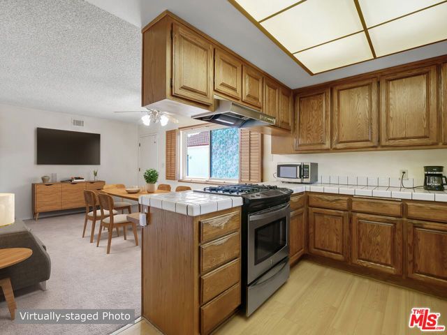 10938 Wescott Avenue, Sunland (los Angeles), CA 91040