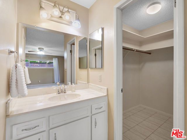 10938 Wescott Avenue, Sunland (los Angeles), CA 91040