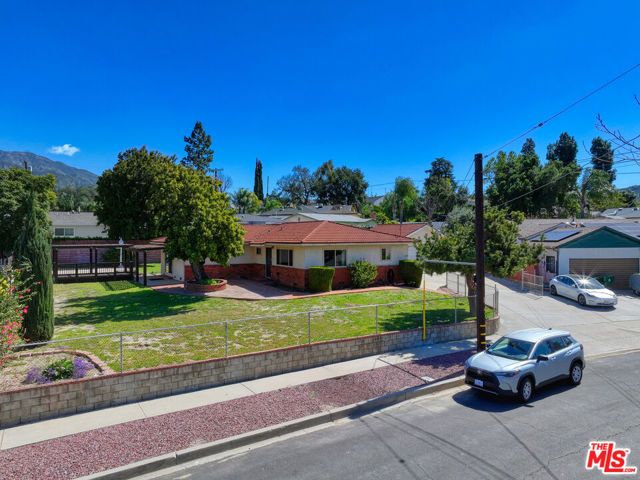 10938 Wescott Avenue, Sunland (los Angeles), CA 91040