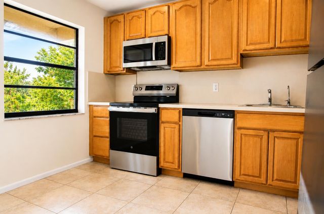 9307 Vista Del Lago, Boca Raton, FL 33428