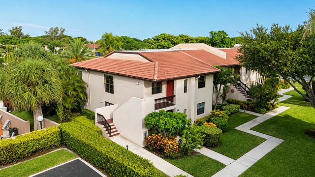 9307 Vista Del Lago, Boca Raton, FL 33428