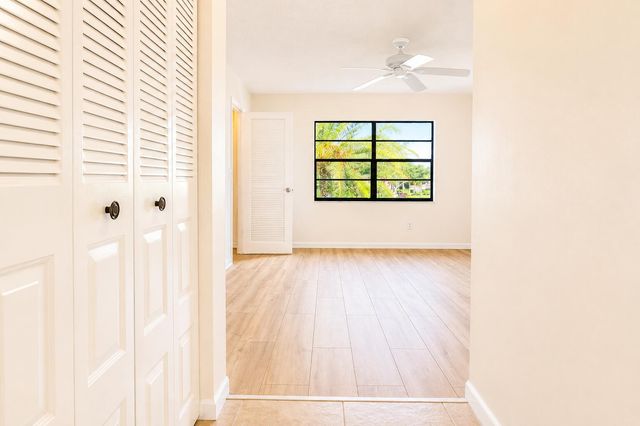 9307 Vista Del Lago, Boca Raton, FL 33428
