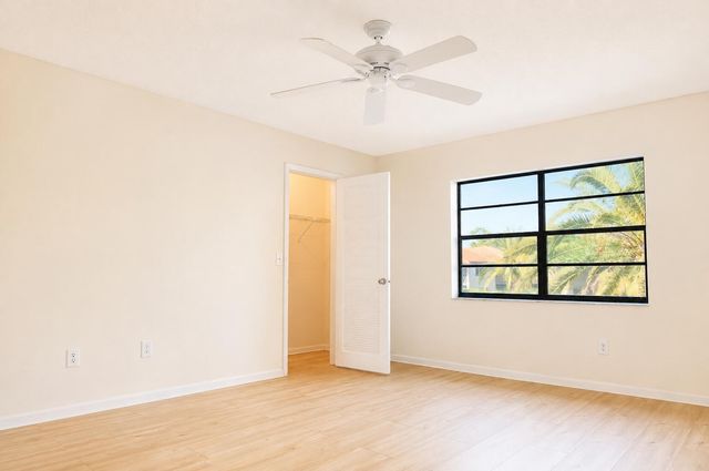 9307 Vista Del Lago, Boca Raton, FL 33428