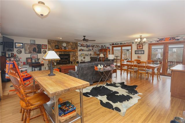 518 Inlet Drive, Seneca, SC 29672