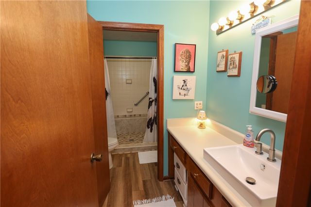 518 Inlet Drive, Seneca, SC 29672