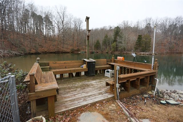 518 Inlet Drive, Seneca, SC 29672