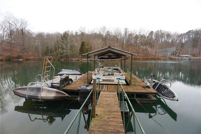 518 Inlet Drive, Seneca, SC 29672