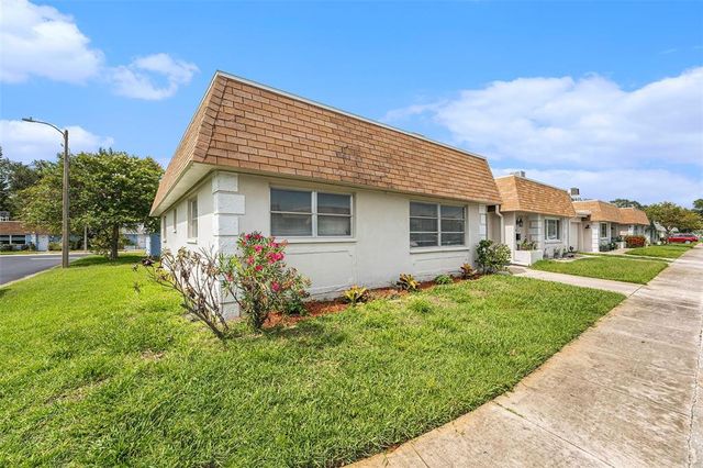 6875 VERSAILLES N 6875, Pinellas Park, FL 33781