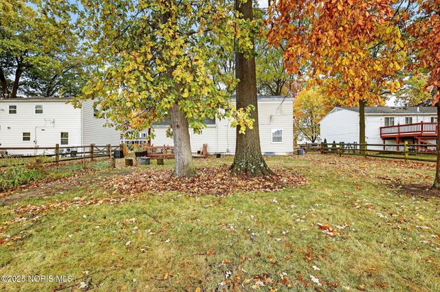 320 Southwood Drive, Perrysburg, OH 43551