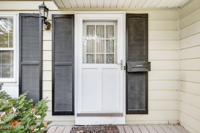 320 Southwood Drive, Perrysburg, OH 43551