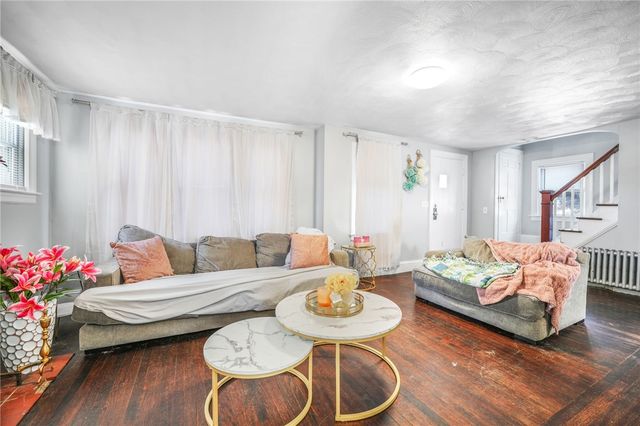 652 Main Avenue, Warwick, RI 02886