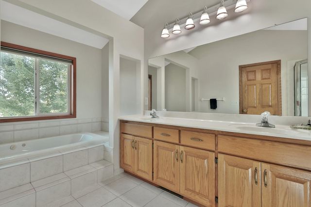 19710 Hunters Ridge, Corcoran, MN 55374