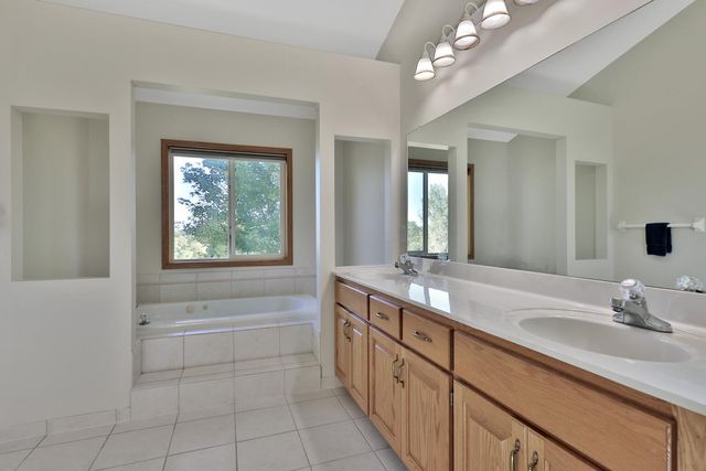 19710 Hunters Ridge, Corcoran, MN 55374