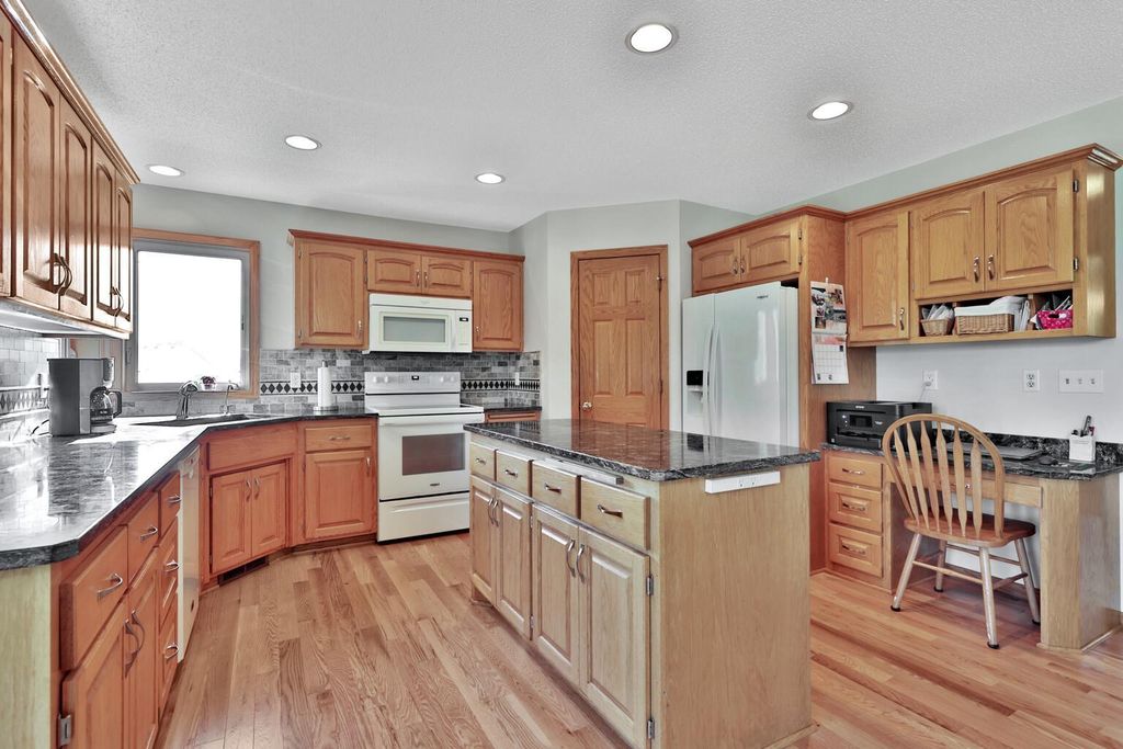 19710 Hunters Ridge, Corcoran, MN 55374 — photo 4