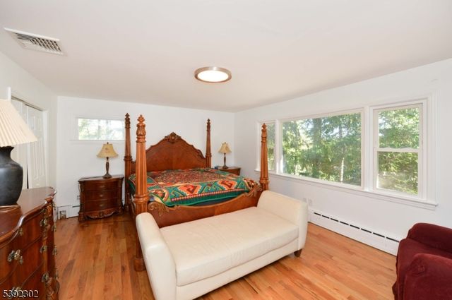 27 Edgemont Rd, West Orange Twp., NJ 07052