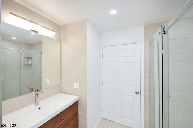 27 Edgemont Rd, West Orange Twp., NJ 07052