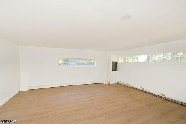 27 Edgemont Rd, West Orange Twp., NJ 07052