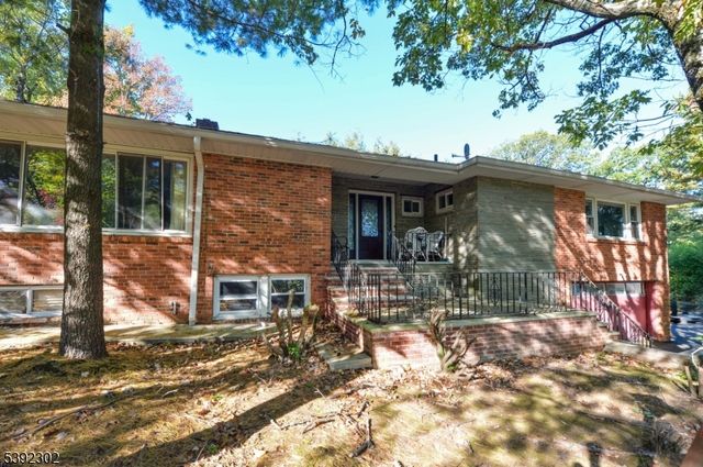 27 Edgemont Rd, West Orange Twp., NJ 07052