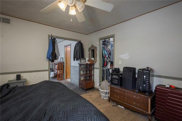 22 Locust Lane, Warrensburg, MO 64093