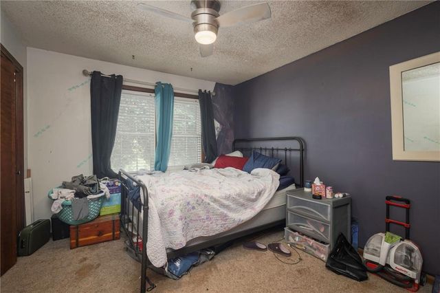 22 Locust Lane, Warrensburg, MO 64093