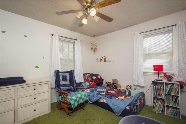 22 Locust Lane, Warrensburg, MO 64093