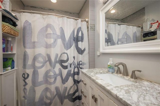 22 Locust Lane, Warrensburg, MO 64093