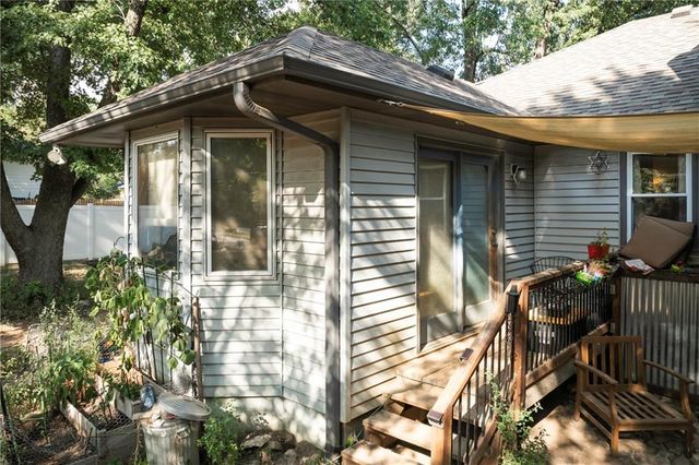 22 Locust Lane, Warrensburg, MO 64093