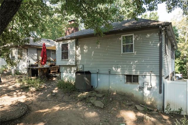 22 Locust Lane, Warrensburg, MO 64093