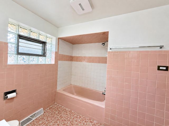 1638 Forest Road, La Grange Park, IL 60526