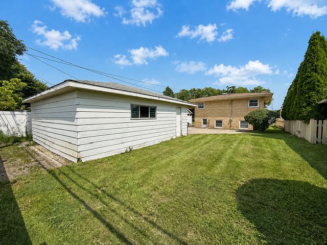 1638 Forest Road, La Grange Park, IL 60526
