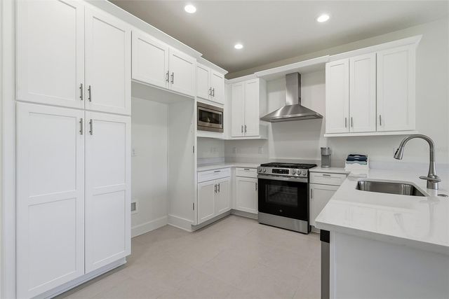 32565 VENETO PLACE, Wesley Chapel, FL 33543