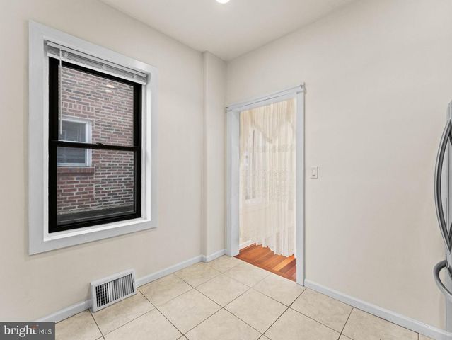 1521 W SHUNK ST, Philadelphia, PA 19145