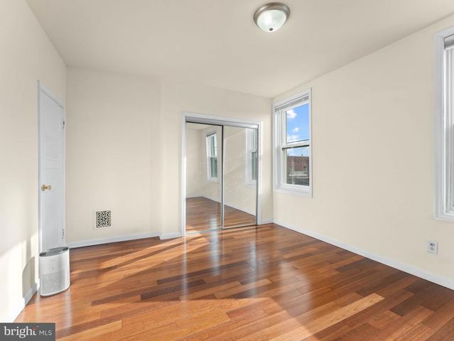 1521 W SHUNK ST, Philadelphia, PA 19145