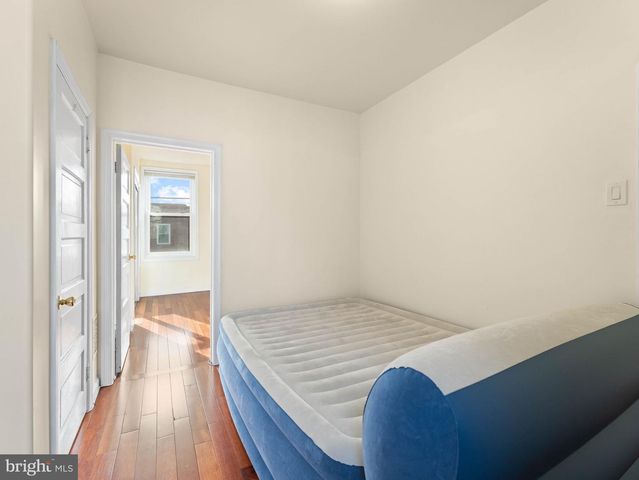 1521 W SHUNK ST, Philadelphia, PA 19145