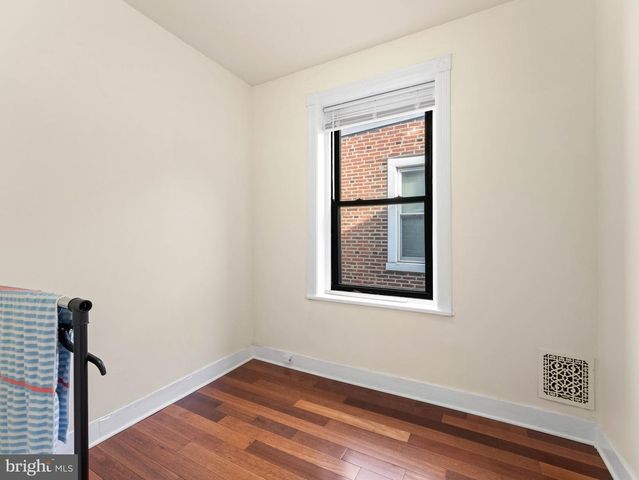 1521 W SHUNK ST, Philadelphia, PA 19145