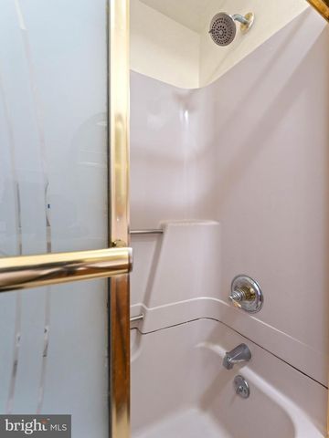 1521 W SHUNK ST, Philadelphia, PA 19145