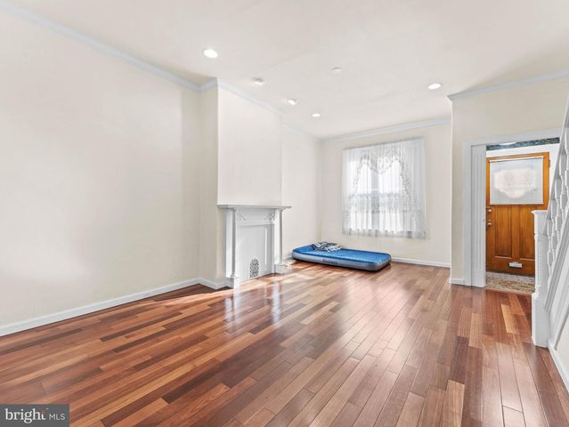 1521 W SHUNK ST, Philadelphia, PA 19145